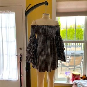 Forever 21 - Ghigam Off Shoulder Dress (M)